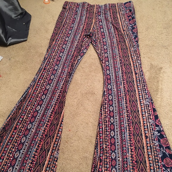 no boundaries flare yoga pants